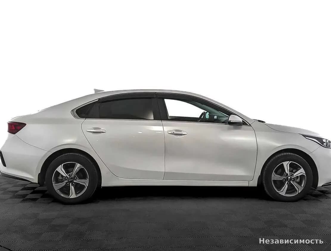 KIA Cerato 2021 с пробегом — фото 4