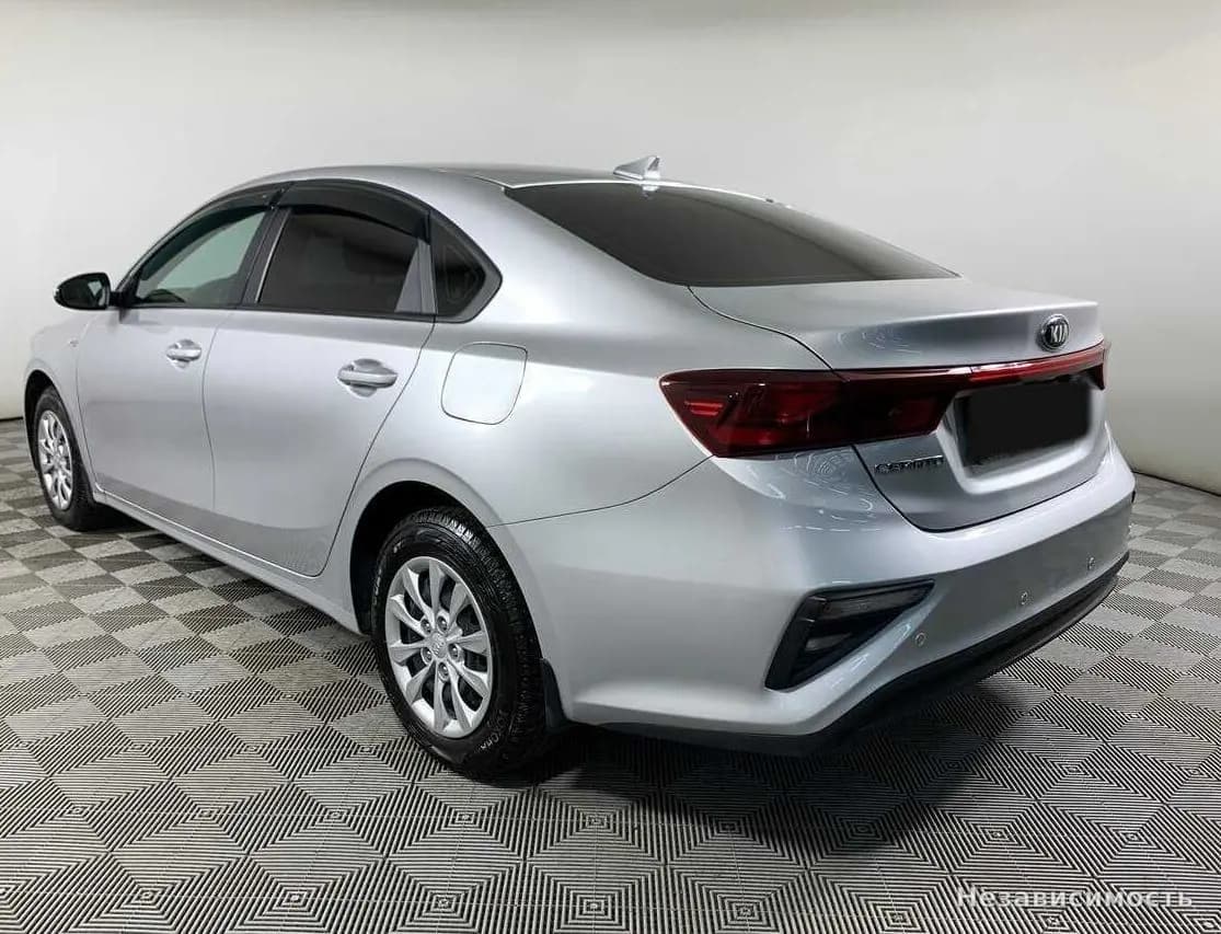 KIA Cerato 2019 с пробегом — фото 6