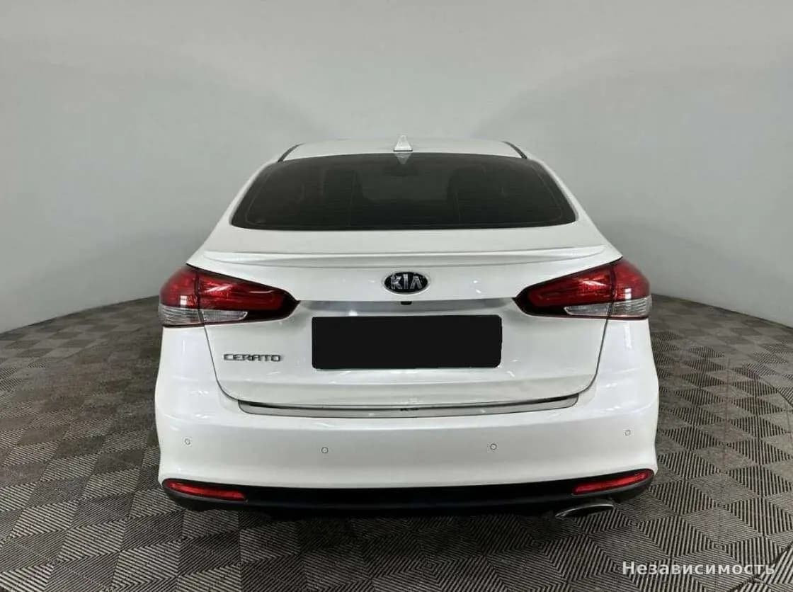 KIA Cerato 2017 с пробегом — фото 3