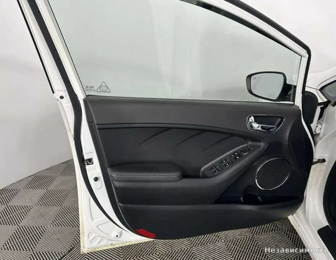 KIA Cerato 2017 с пробегом — фото 8