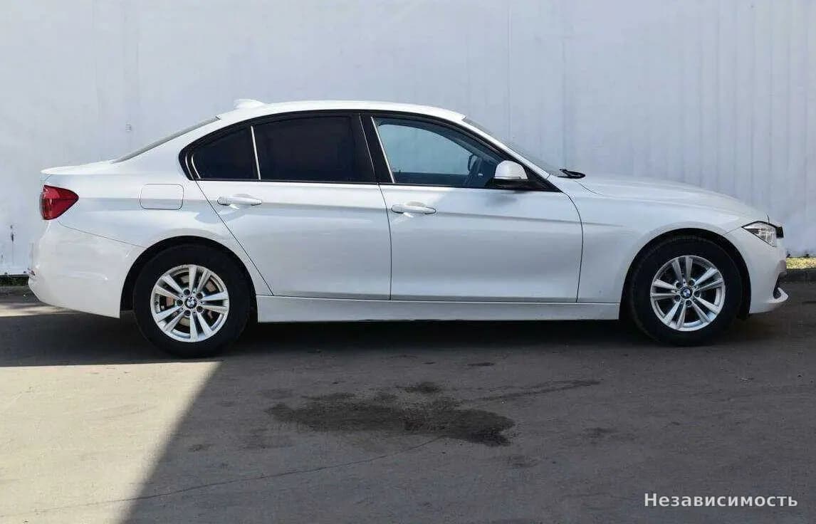 BMW 3 серии 2018 с пробегом — фото 4