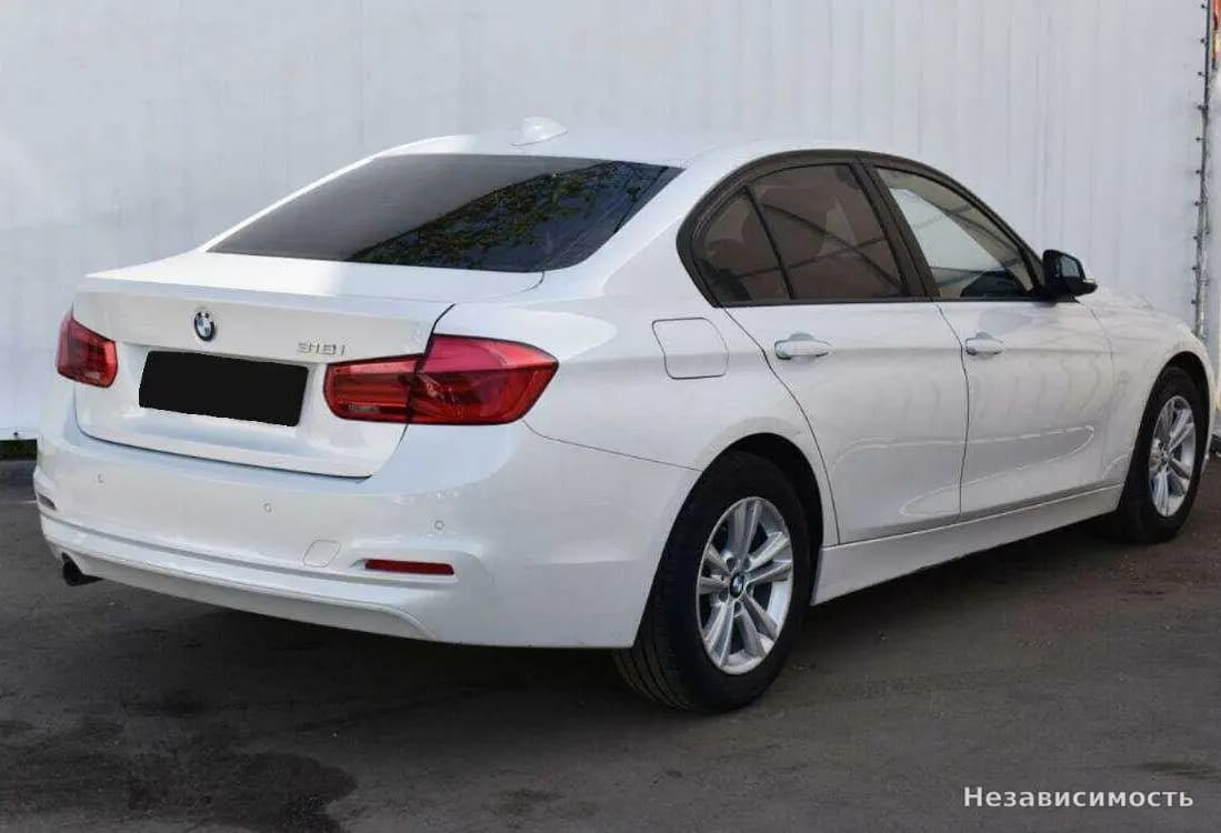 BMW 3 серии 2018 с пробегом — фото 5