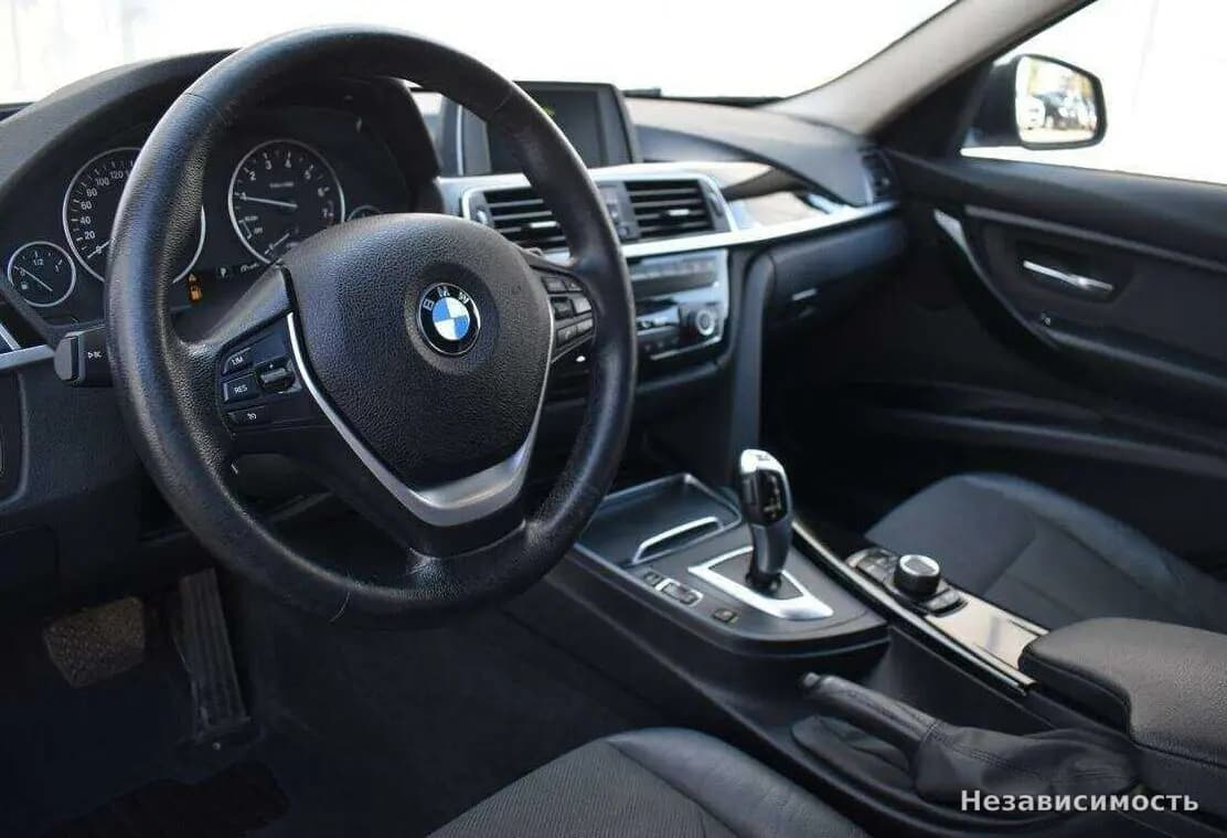 BMW 3 серии 2018 с пробегом — фото 10