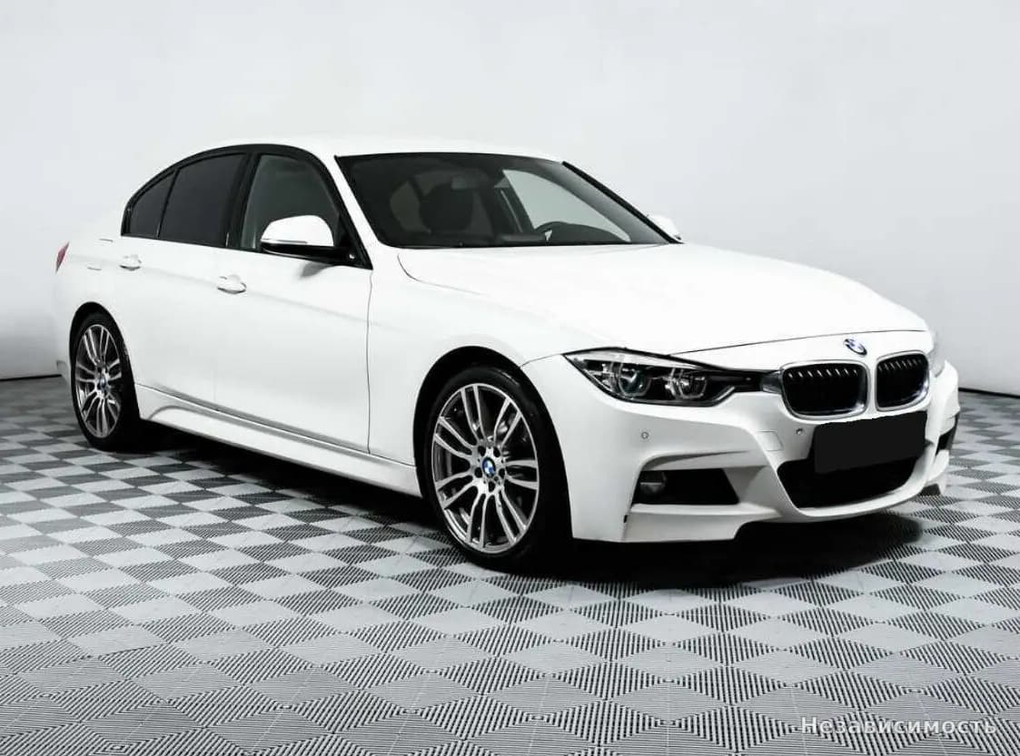 BMW 3 серии 2018 с пробегом — фото 3