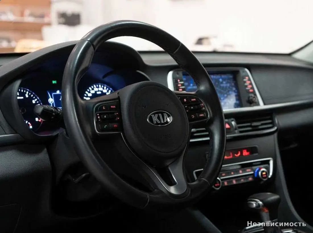 KIA K5 2017 с пробегом — фото 4