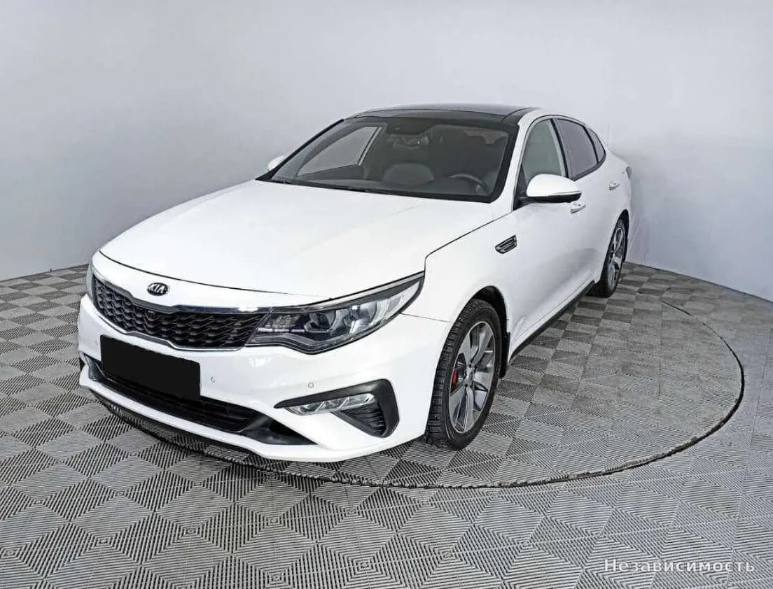 KIA Optima 2018 с пробегом — фото 1