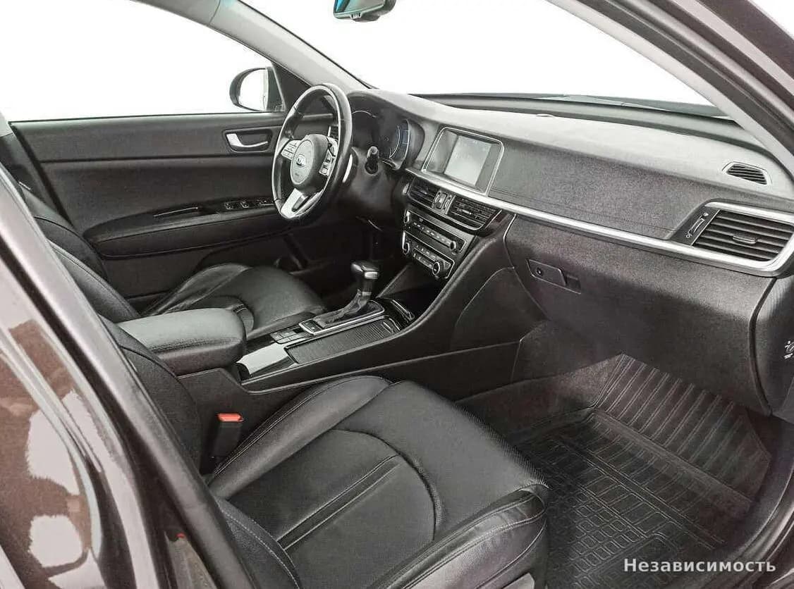 KIA Optima 2018 с пробегом — фото 9