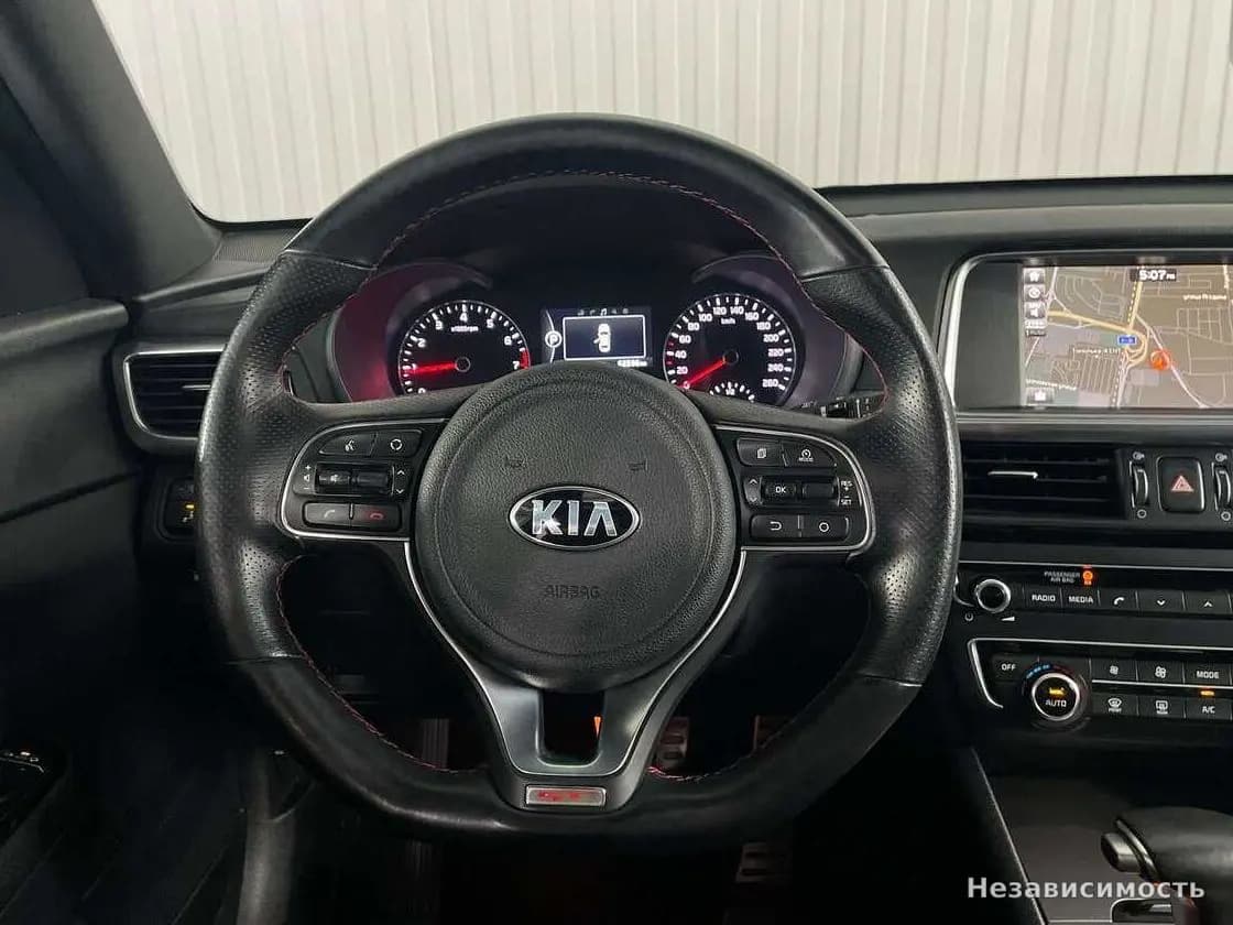 KIA Optima 2017 с пробегом — фото 10