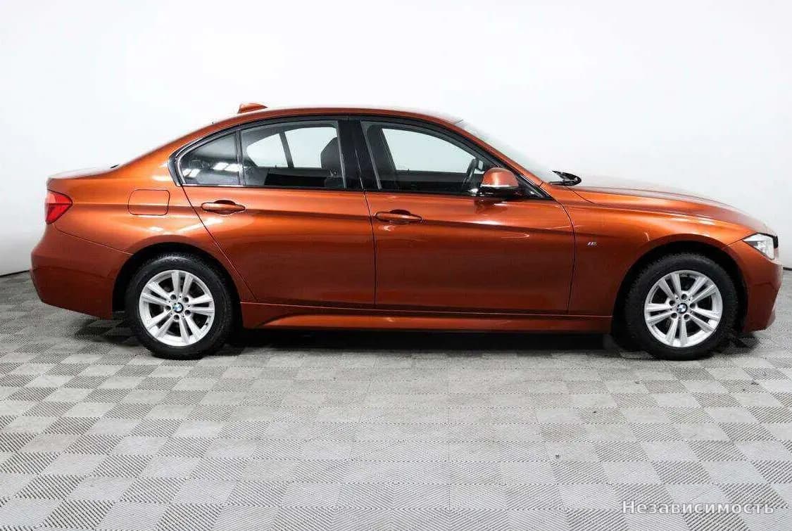 BMW 3 серии 2018 с пробегом — фото 4