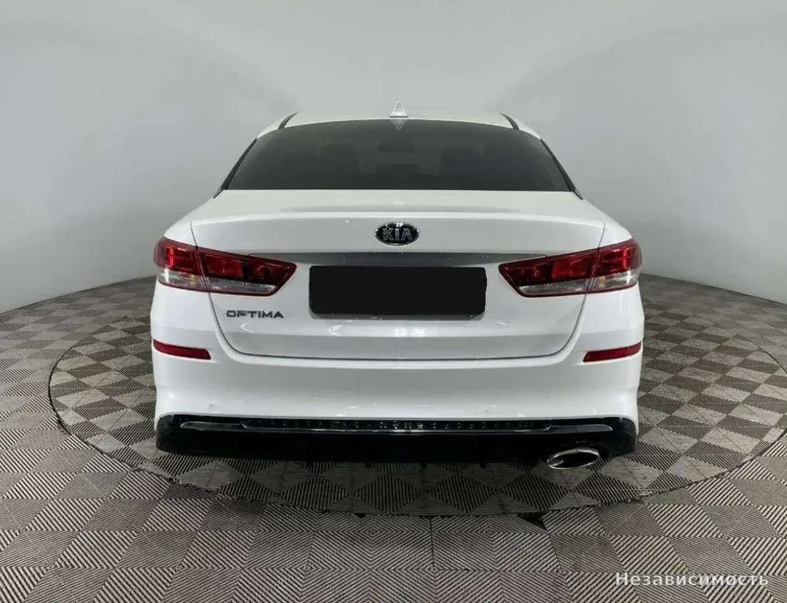 KIA Optima 2018 с пробегом — фото 3