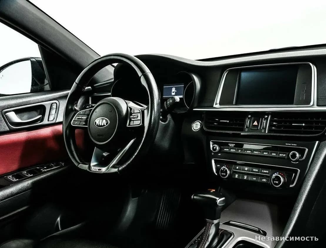 KIA Optima 2018 с пробегом — фото 9