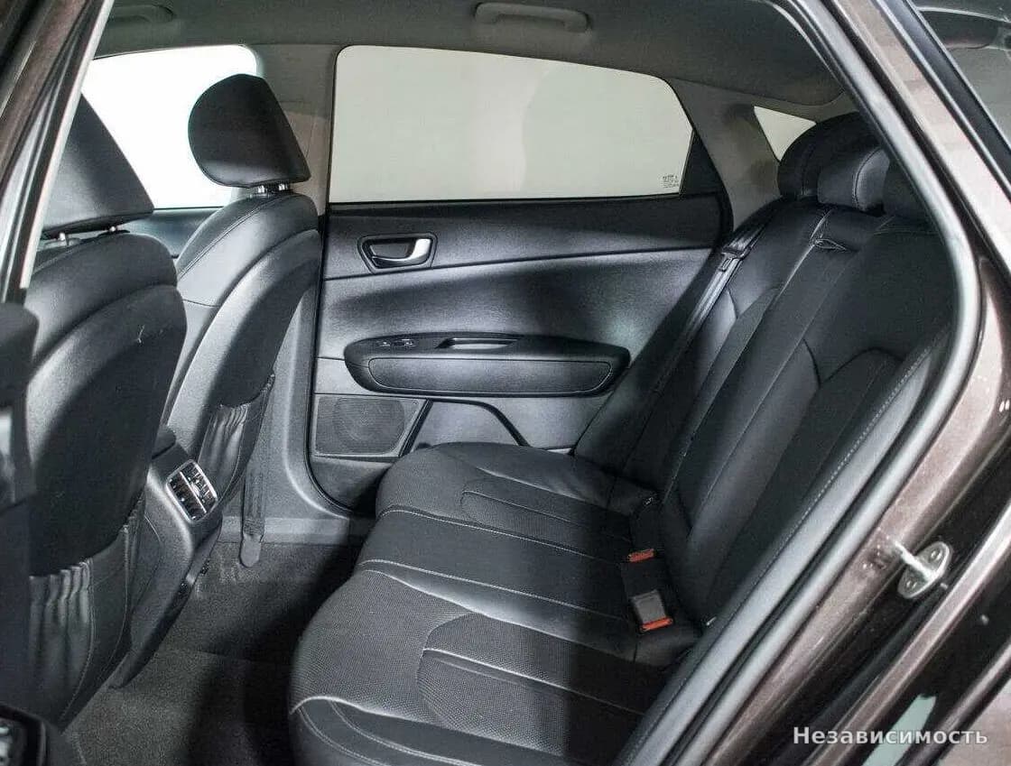 KIA Optima 2019 с пробегом — фото 10