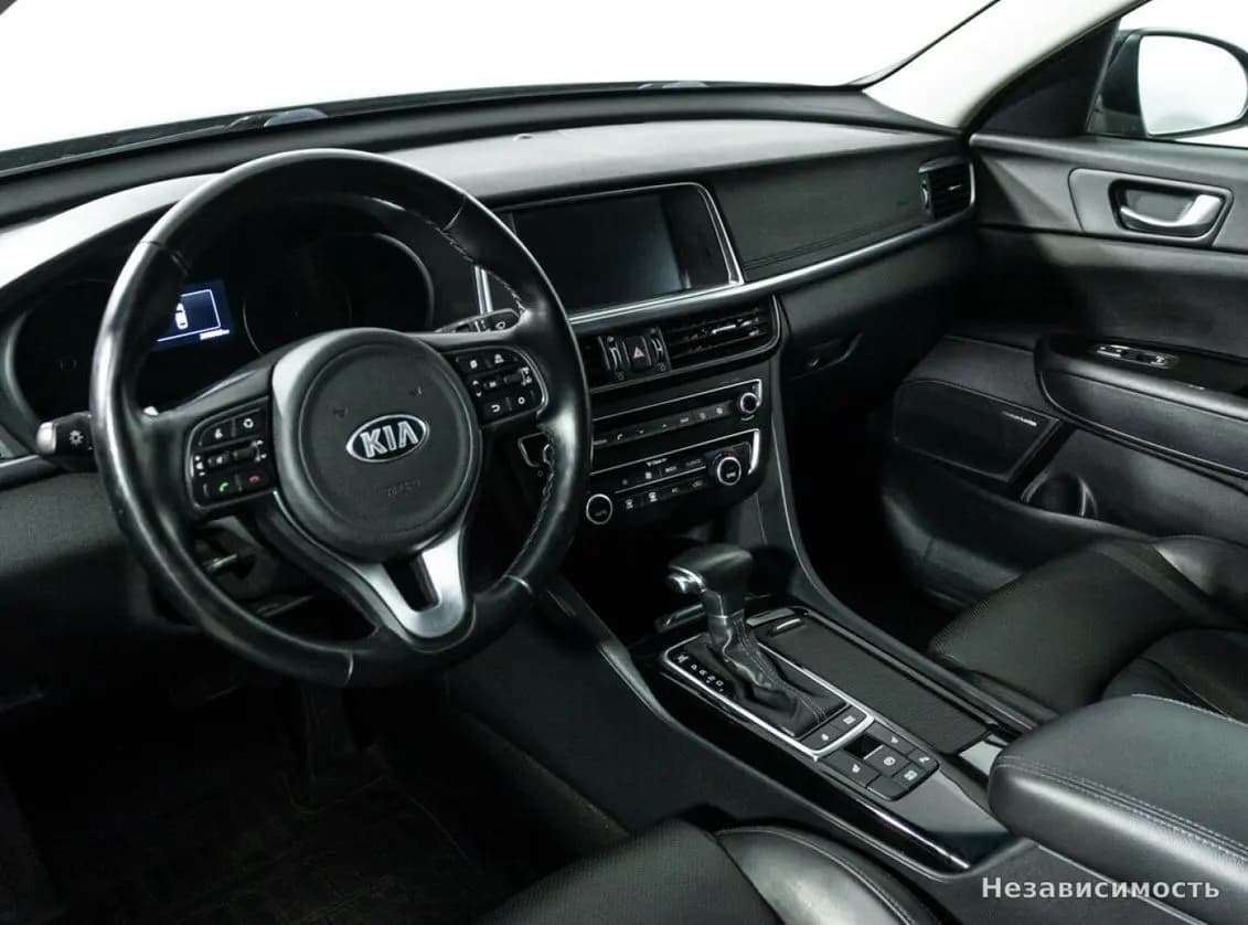 KIA Optima 2017 с пробегом — фото 10