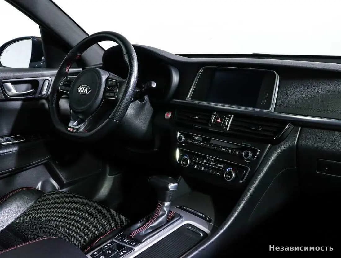 KIA Optima 2017 с пробегом — фото 9
