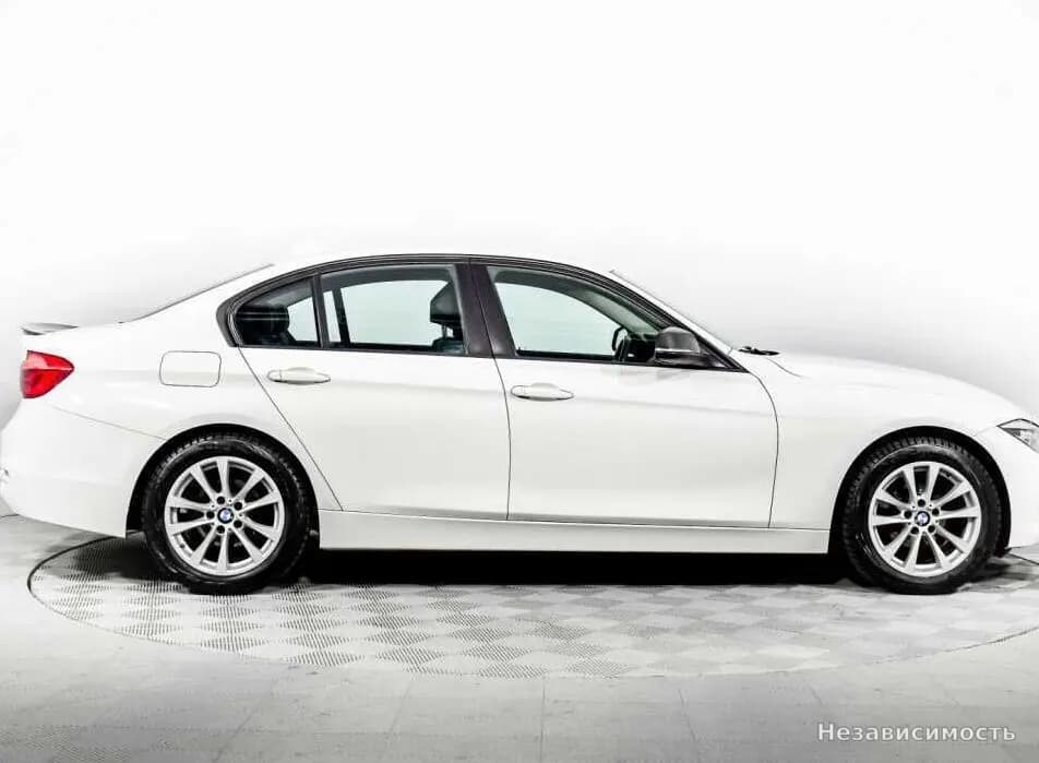 BMW 3 серии 2015 с пробегом — фото 4