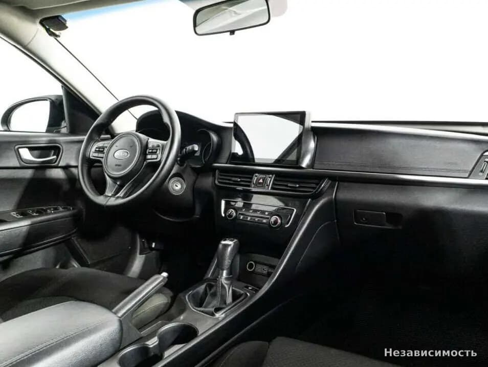 KIA Optima 2017 с пробегом — фото 9