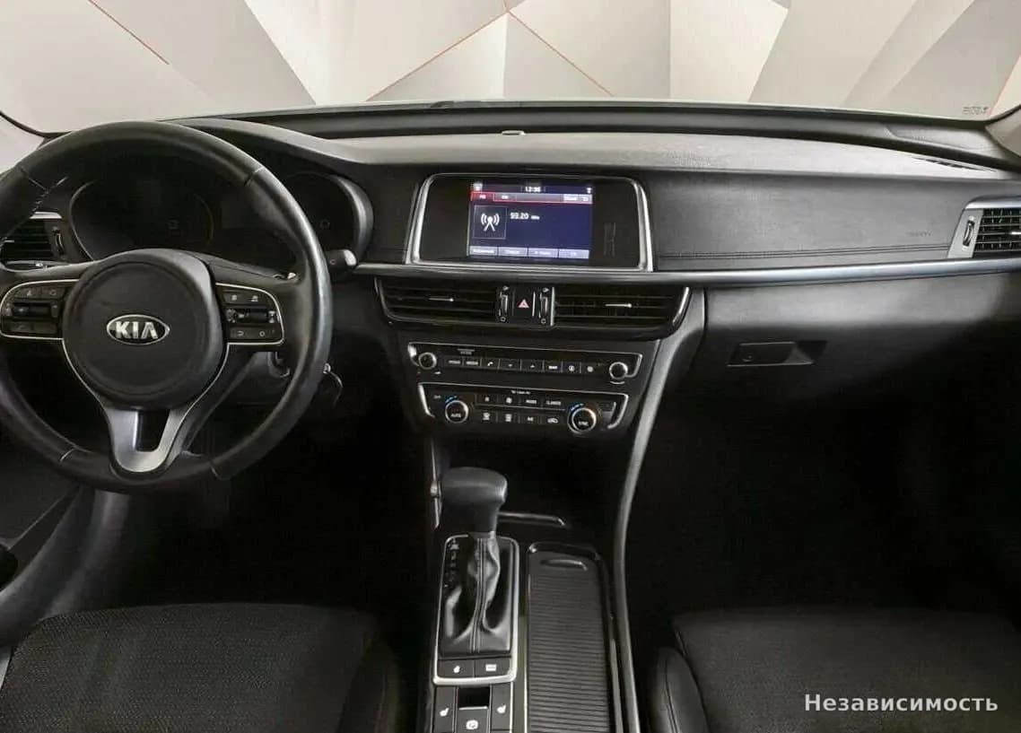 KIA Optima 2017 с пробегом — фото 10