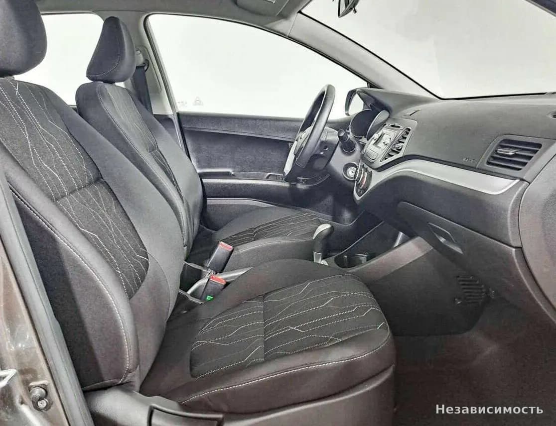 KIA Picanto 2016 с пробегом — фото 9