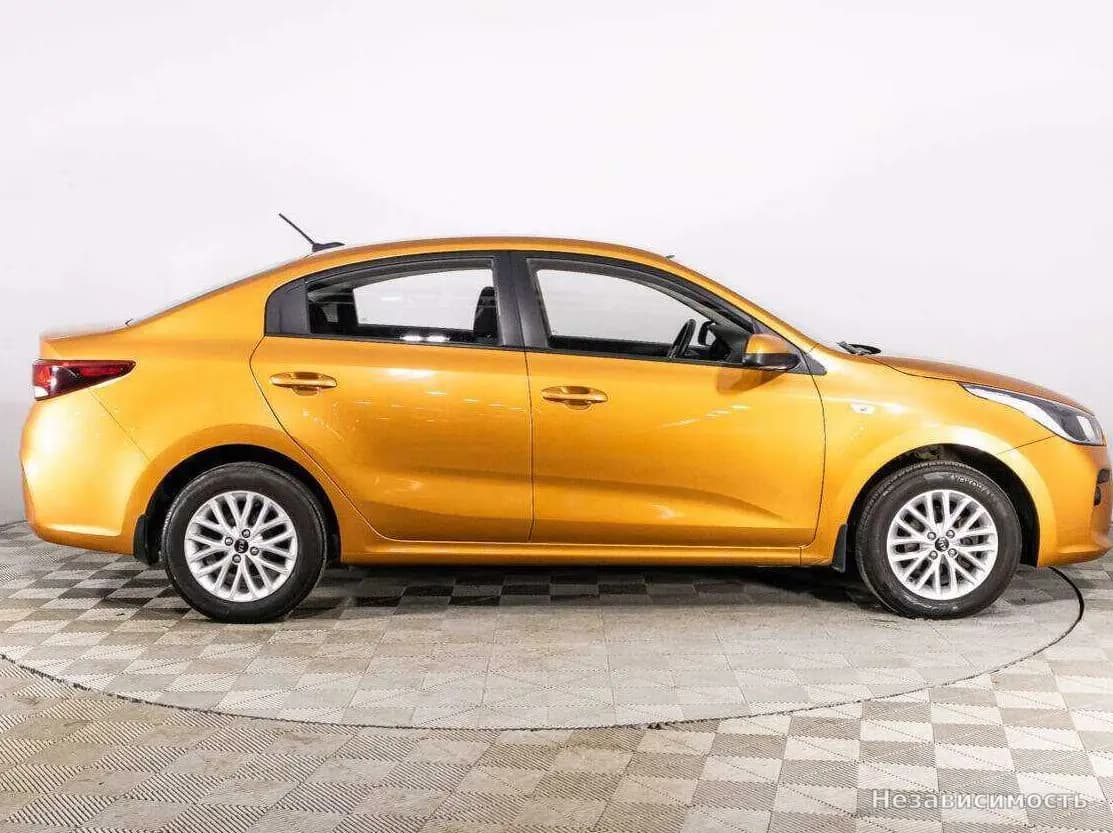 KIA Rio 2017 с пробегом — фото 4