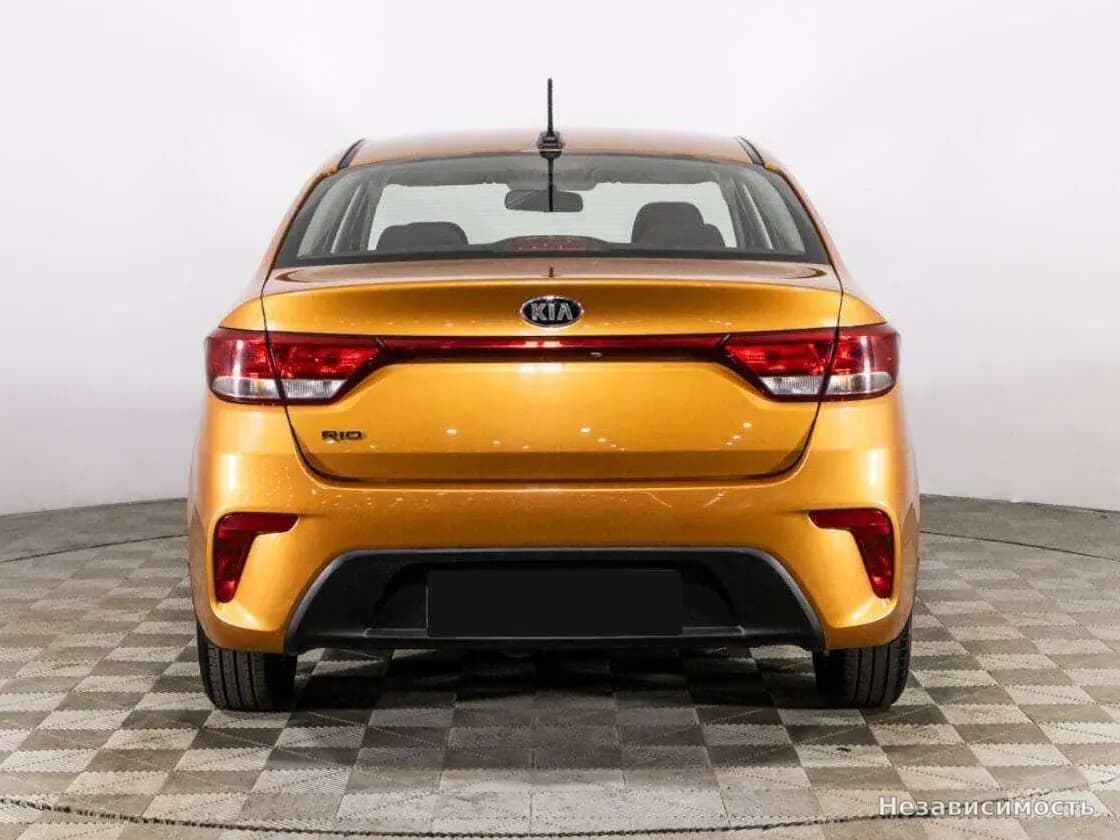 KIA Rio 2017 с пробегом — фото 6