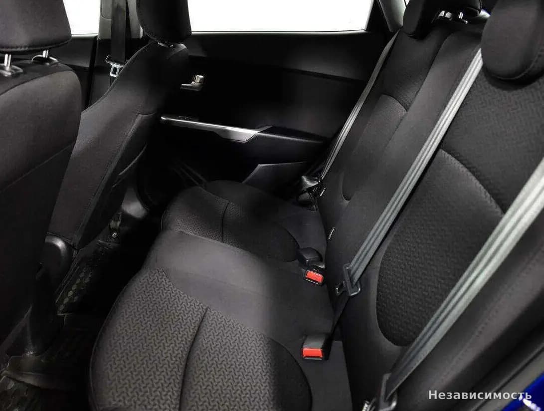 KIA Rio 2015 с пробегом — фото 10