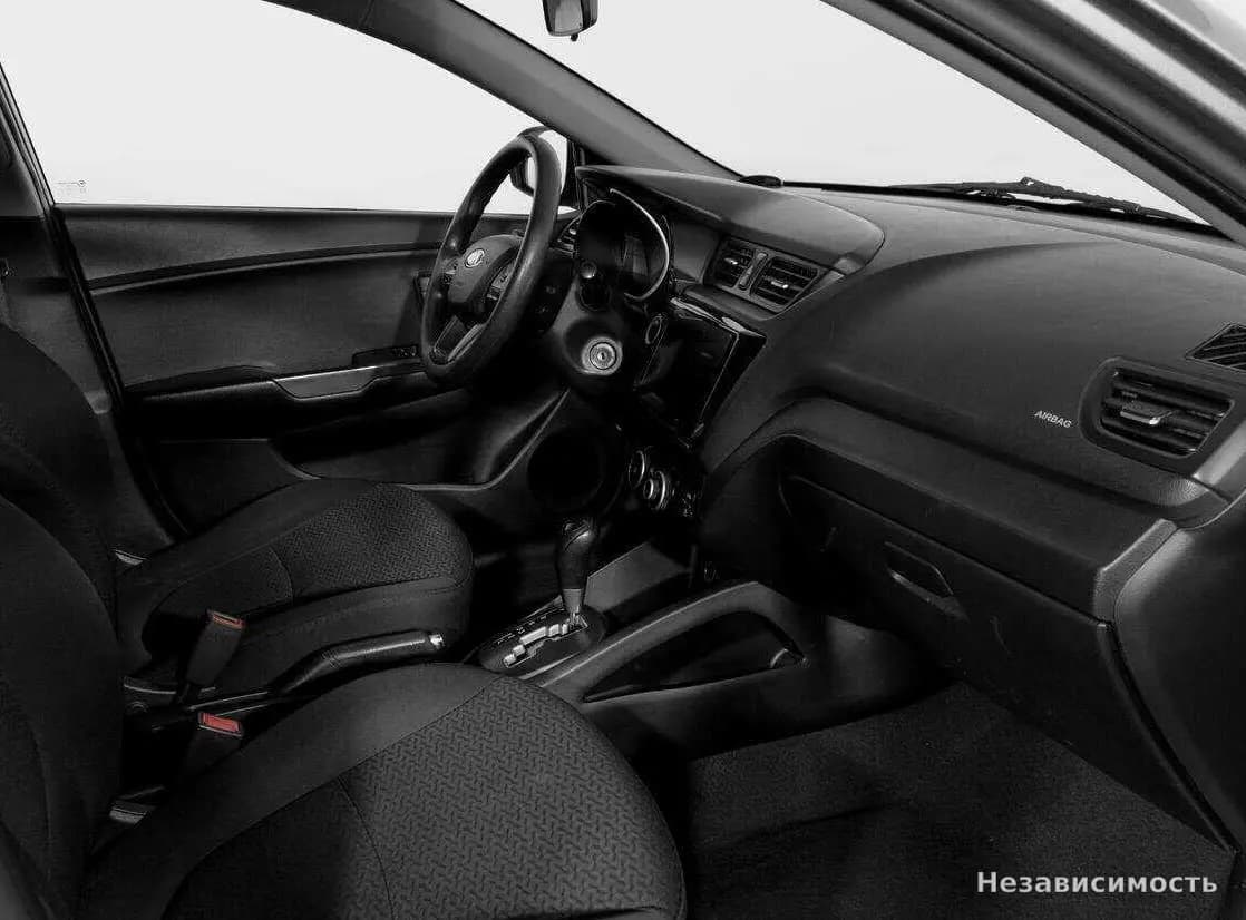 KIA Rio 2013 с пробегом — фото 9