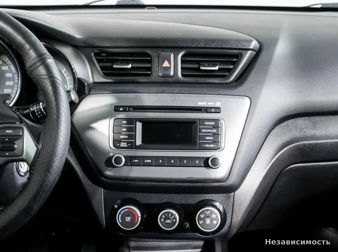 KIA Rio 2016 с пробегом — фото 10