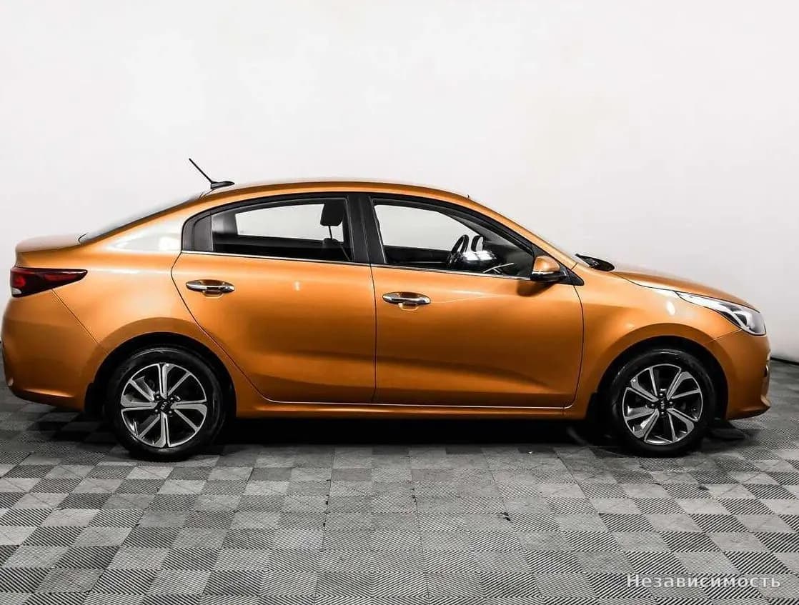 KIA Rio 2018 с пробегом — фото 4