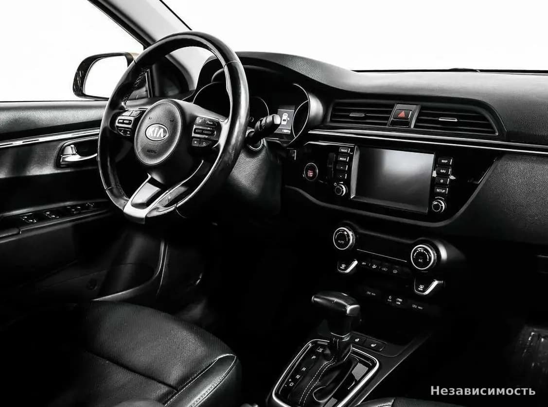 KIA Rio 2018 с пробегом — фото 9