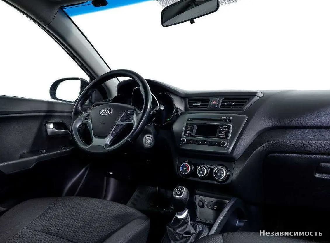 KIA Rio 2017 с пробегом — фото 9