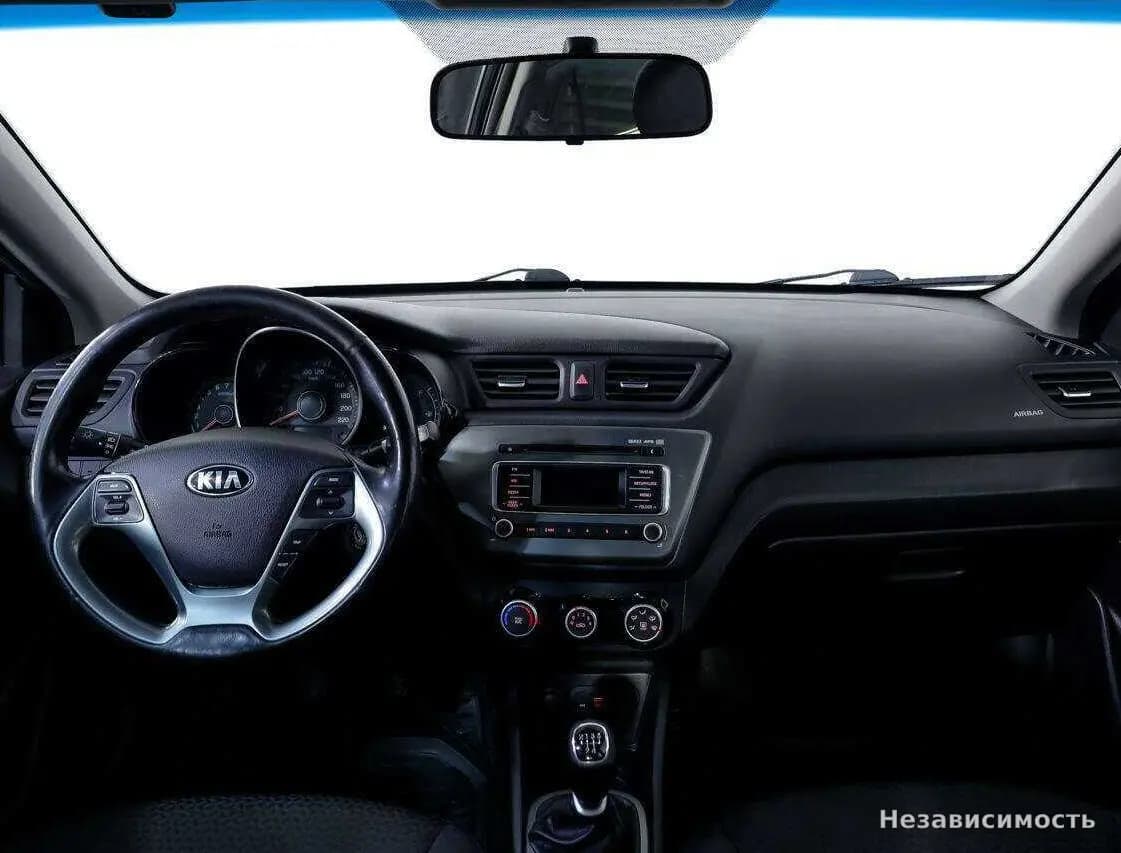 KIA Rio 2017 с пробегом — фото 10