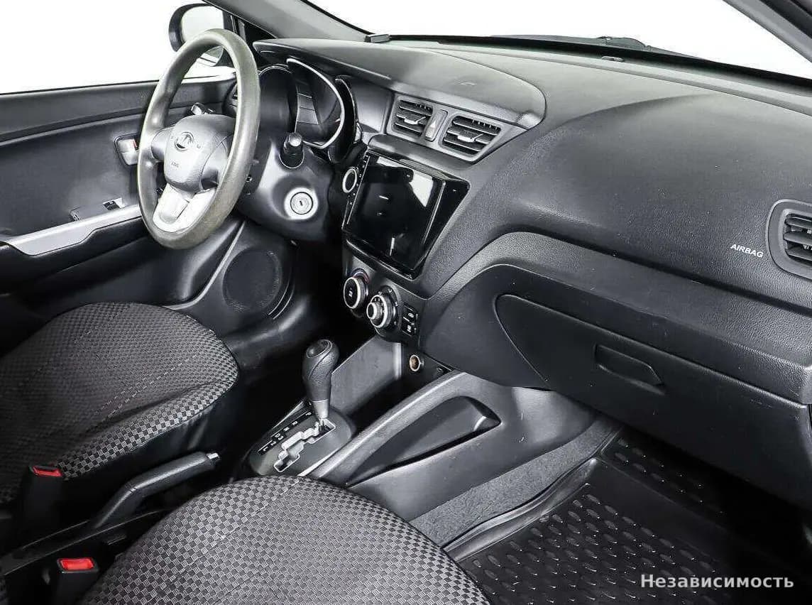 KIA Rio 2013 с пробегом — фото 9