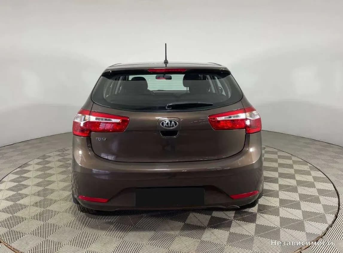 KIA Rio 2014 с пробегом — фото 5
