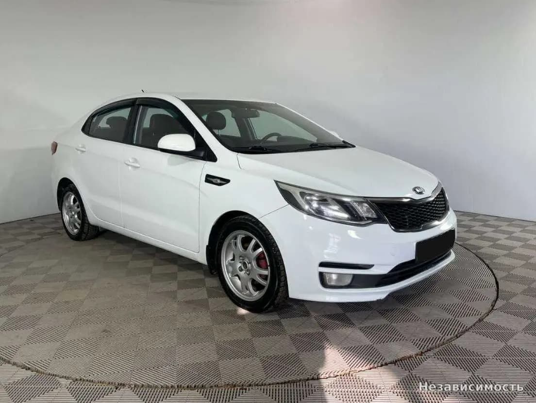 KIA Rio 2015 с пробегом — фото 3