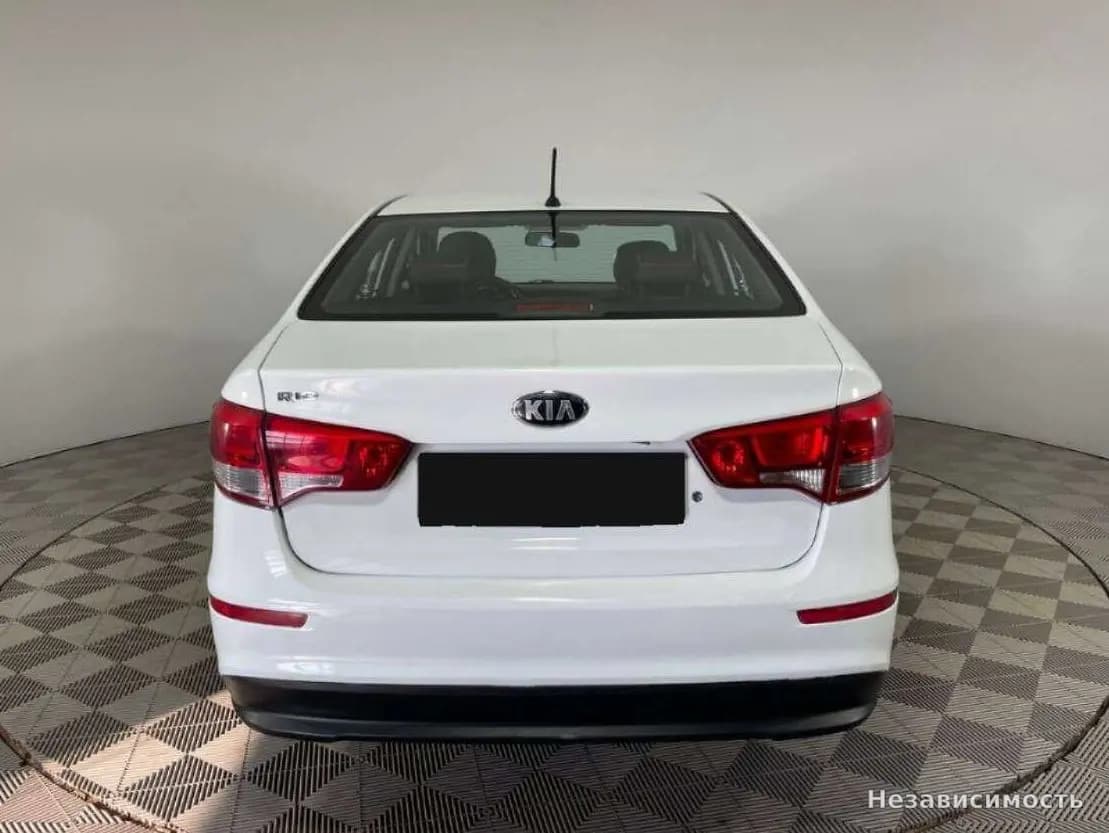 KIA Rio 2015 с пробегом — фото 5