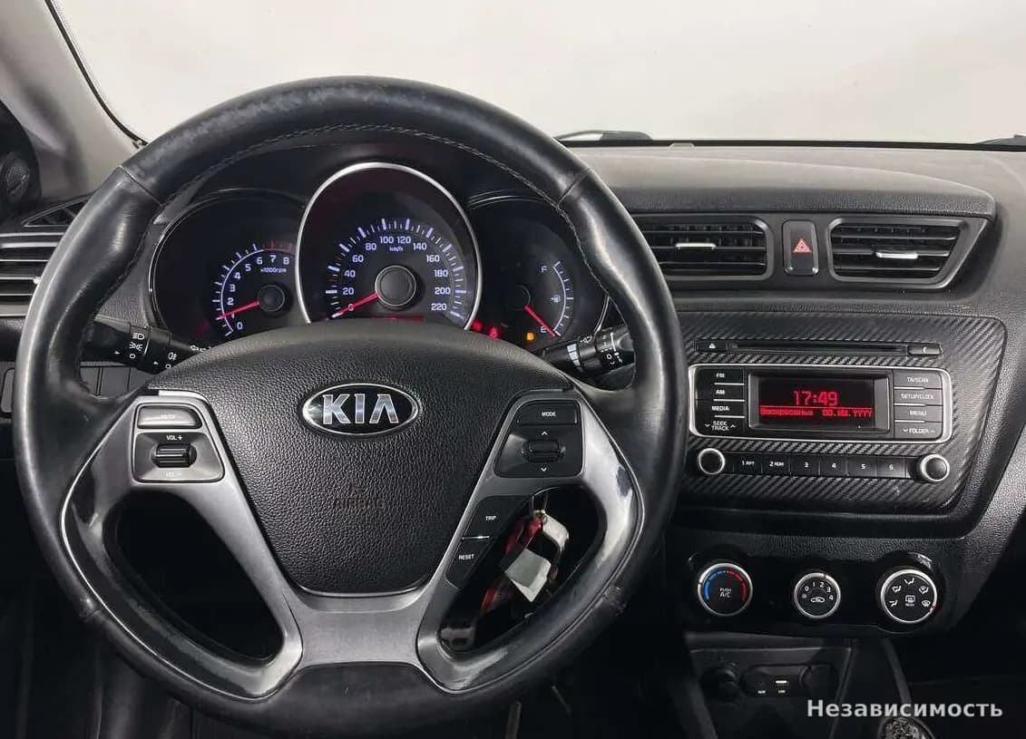 KIA Rio 2015 с пробегом — фото 10