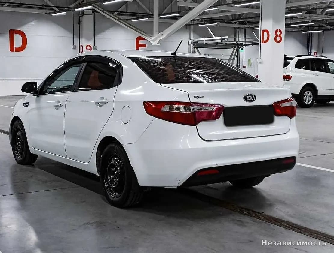 KIA Rio 2014 с пробегом — фото 7