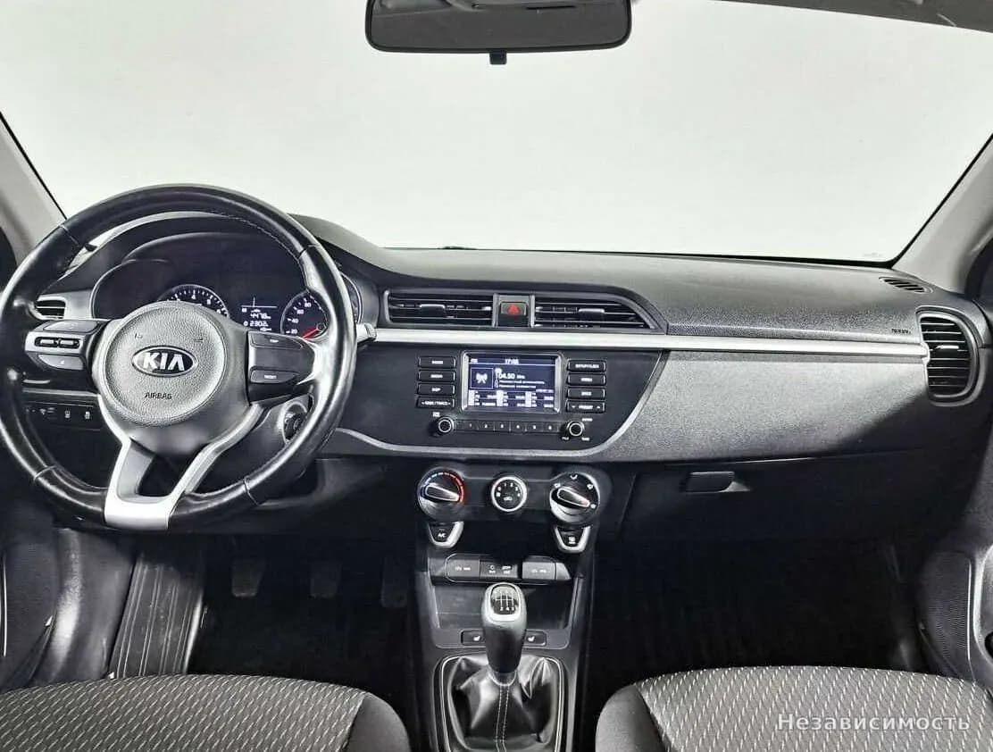 KIA Rio 2018 с пробегом — фото 10