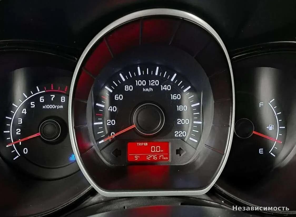 KIA Rio 2017 с пробегом — фото 9