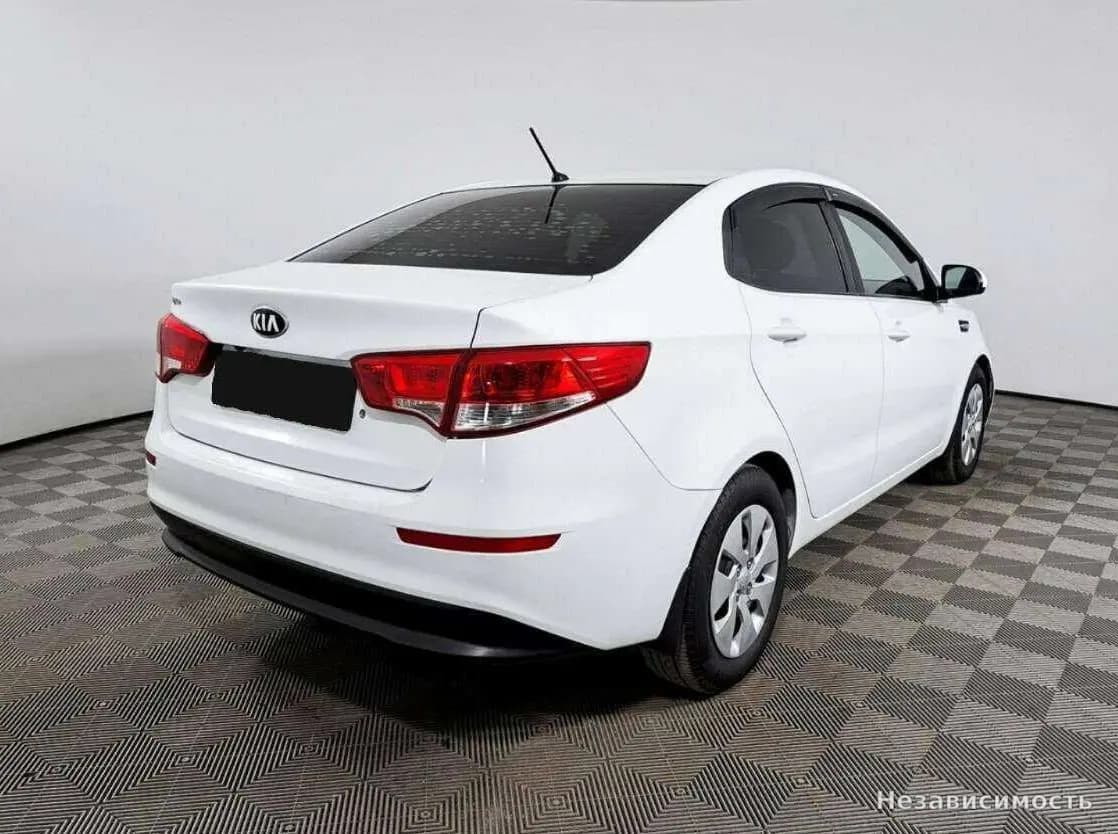 KIA Rio 2016 с пробегом — фото 5