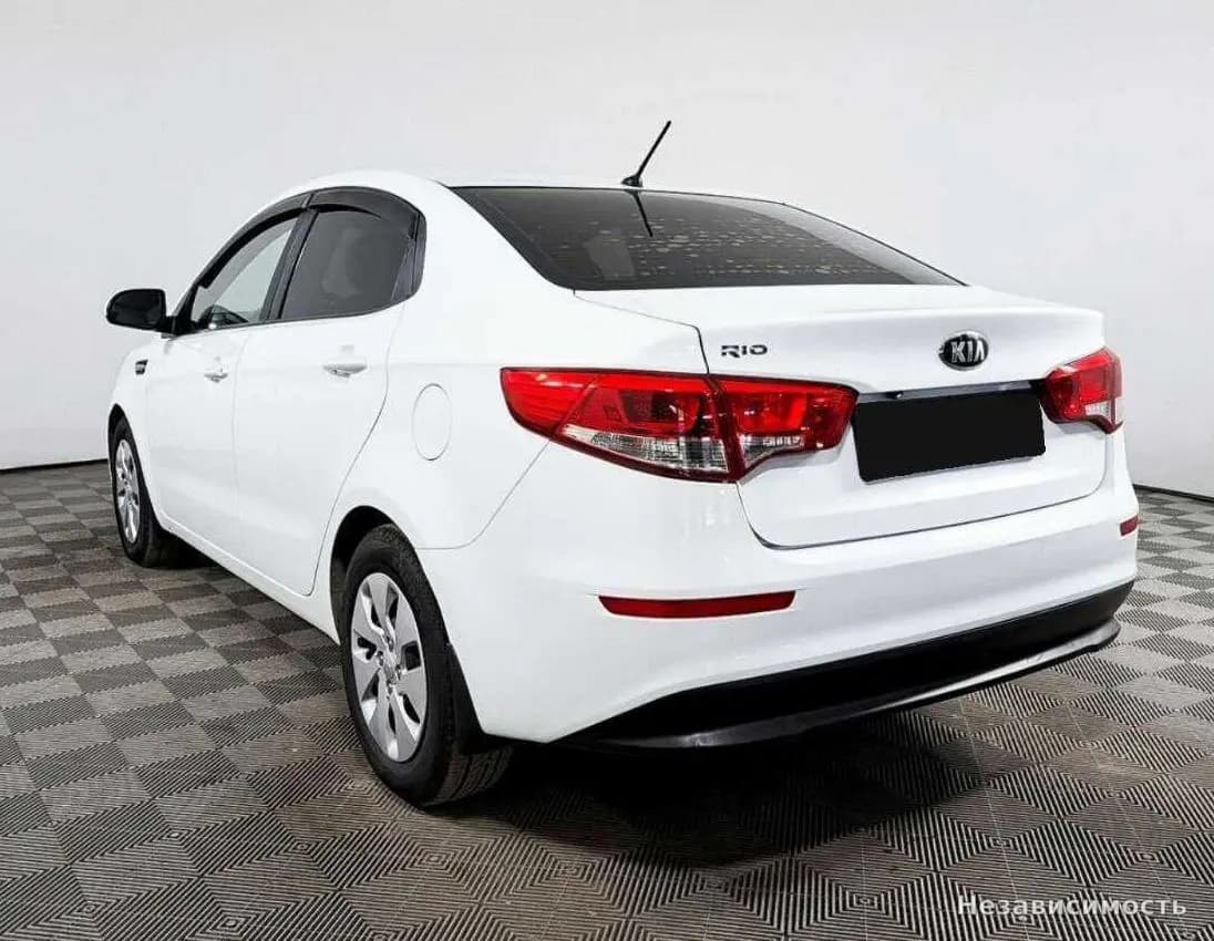 KIA Rio 2016 с пробегом — фото 7