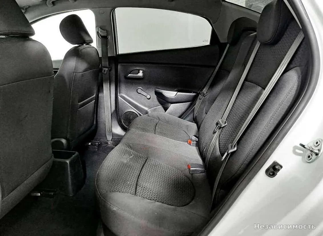 KIA Rio 2016 с пробегом — фото 10