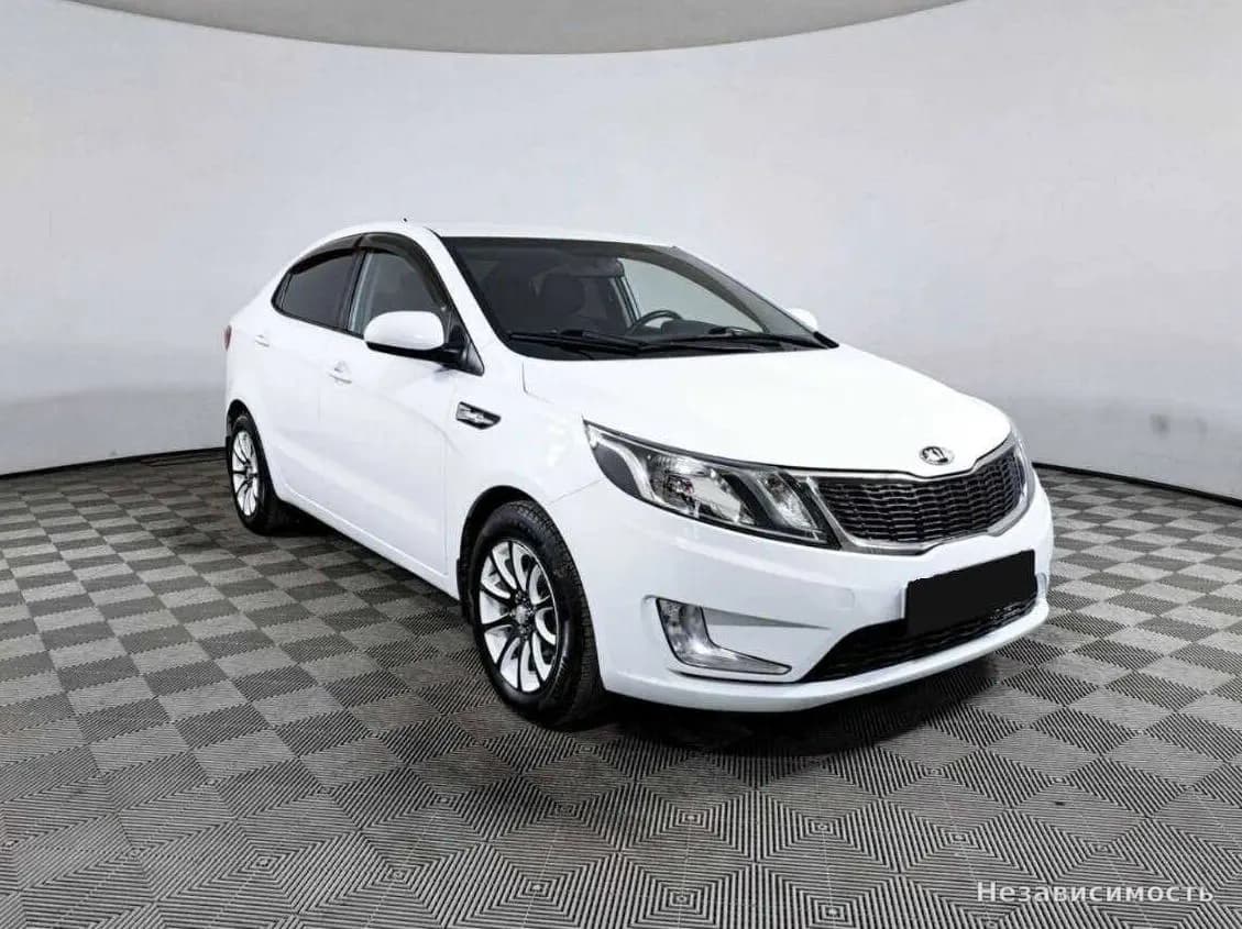 KIA Rio 2014 с пробегом — фото 3