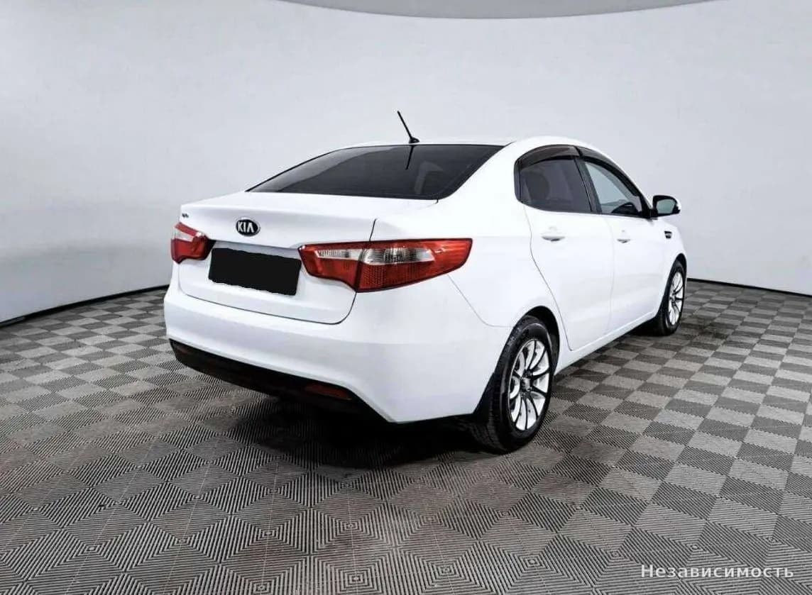 KIA Rio 2014 с пробегом — фото 5
