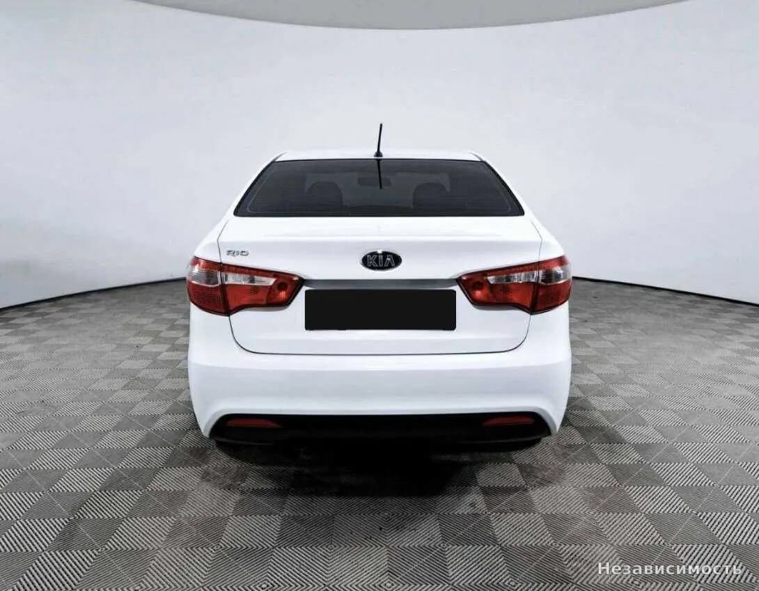 KIA Rio 2014 с пробегом — фото 6