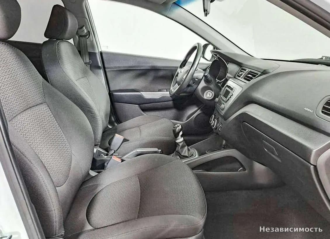 KIA Rio 2014 с пробегом — фото 9