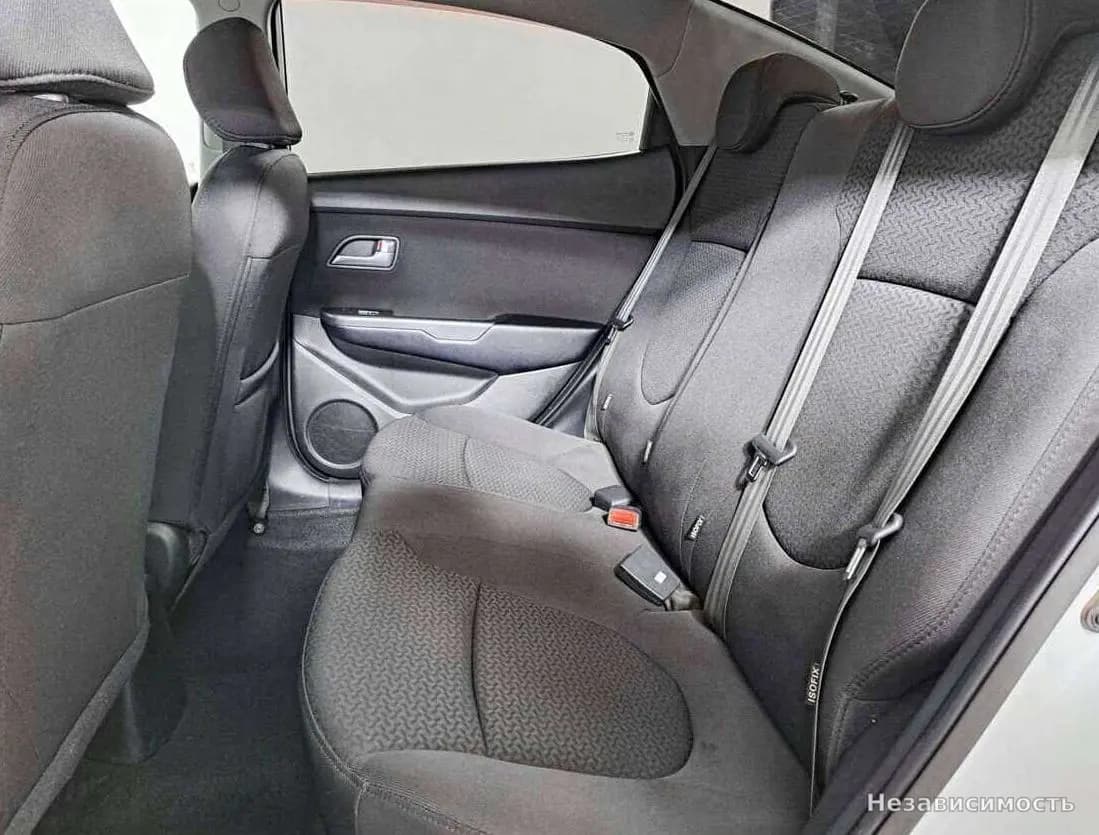 KIA Rio 2014 с пробегом — фото 10