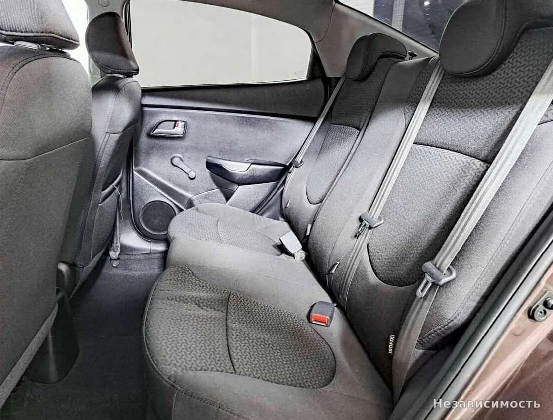 KIA Rio 2016 с пробегом — фото 10