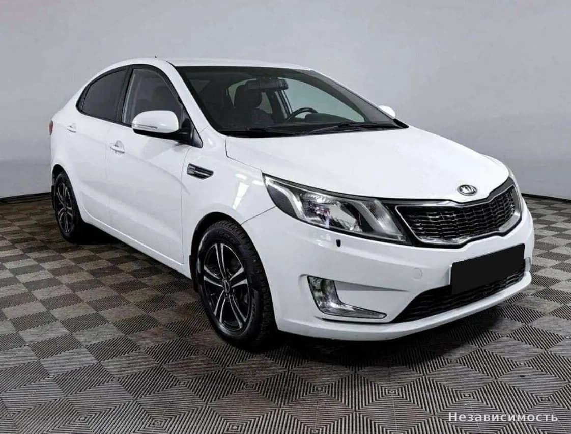 KIA Rio 2014 с пробегом — фото 3
