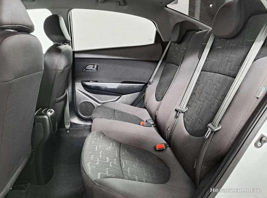 KIA Rio 2014 с пробегом — фото 9